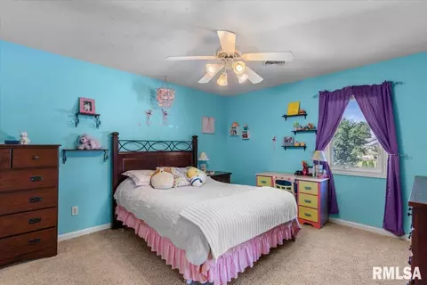 Bedroom - 7409 Piper Glen Dr, Springfield, IL 62711 photo 4 of 10