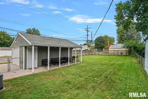 Exterior - 1936 N 21st St, Springfield, IL 62702 photo 1 of 3