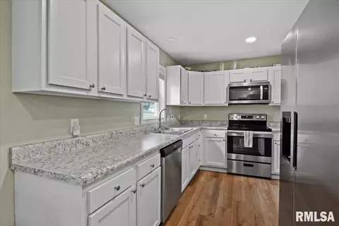 Kitchen - 1936 N 21st St, Springfield, IL 62702 photo 1 of 2