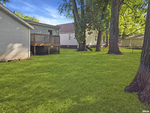 Exterior - 3016 Linden Ave, Springfield, IL 62702 photo 4 of 4