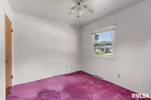 Bedroom - 8 Foresters Ln, Springfield, IL 62704 photo 9 of 9