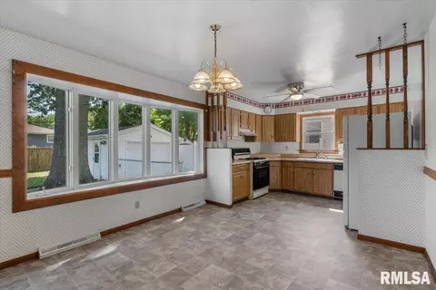 Other - 8 Foresters Ln, Springfield, IL 62704 photo 6 of 15