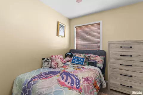 Bedroom - 3916 Marie Dr, Springfield, IL 62707 photo 5 of 7