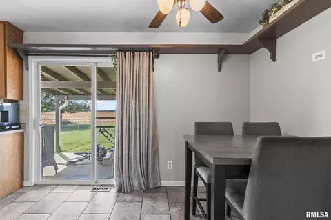 Dining - 3916 Marie Dr, Springfield, IL 62707 photo 1 of 2