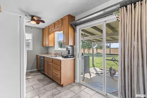 Kitchen - 3916 Marie Dr, Springfield, IL 62707 photo 2 of 3