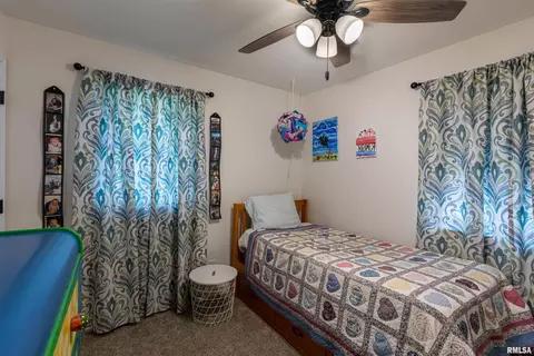 Bedroom - 424 E Kimble St, Springfield, IL 62703 photo 5 of 10