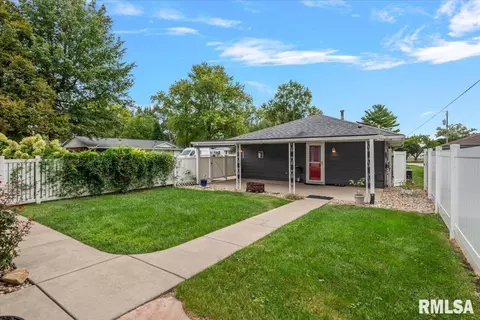 Exterior - 424 E Kimble St, Springfield, IL 62703 photo 12 of 14