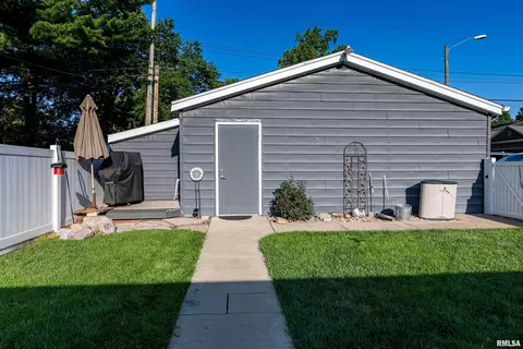 Exterior - 424 E Kimble St, Springfield, IL 62703 photo 14 of 14