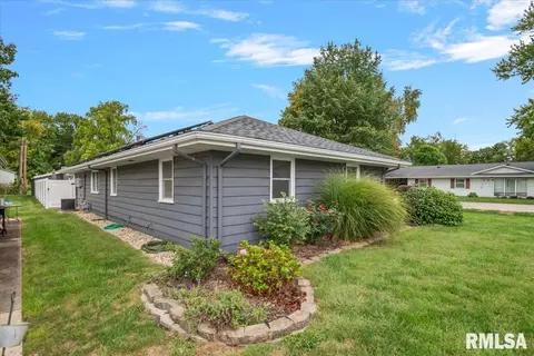 Exterior - 424 E Kimble St, Springfield, IL 62703 photo 7 of 14