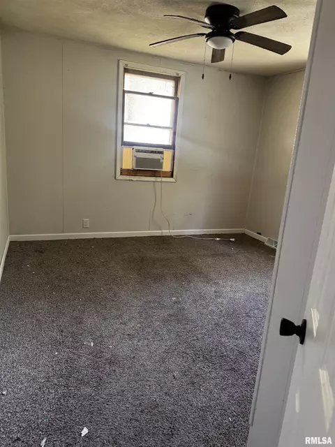 1312 Enterprise St, Springfield, IL 62702 photo 6