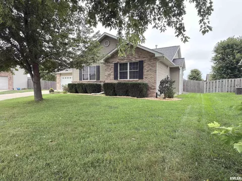 Exterior - 415 Piazza Ln, Chatham, IL 62629 photo 4 of 14