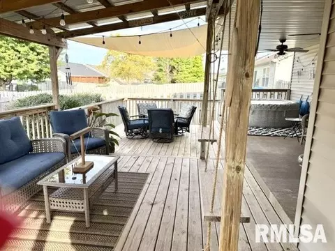 Exterior - 415 Piazza Ln, Chatham, IL 62629 photo 5 of 14
