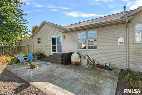 Exterior - 1005 Post Rd, Springfield, IL 62712 photo 6 of 8