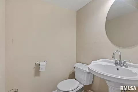 Bath - 1005 Post Rd, Springfield, IL 62712 photo 6 of 6