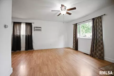 Living - 1657 Schrader Ave, Springfield, IL 62702 photo 1 of 1