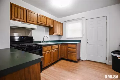 Entry Way - 1657 Schrader Ave, Springfield, IL 62702 photo 1 of 1