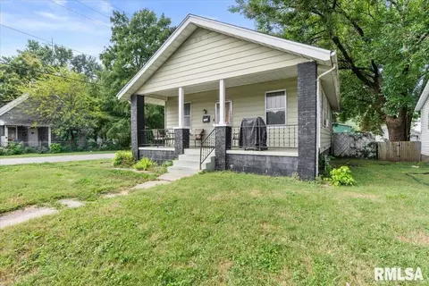 Exterior - 1901 N 10th St, Springfield, IL 62702 photo 3 of 5