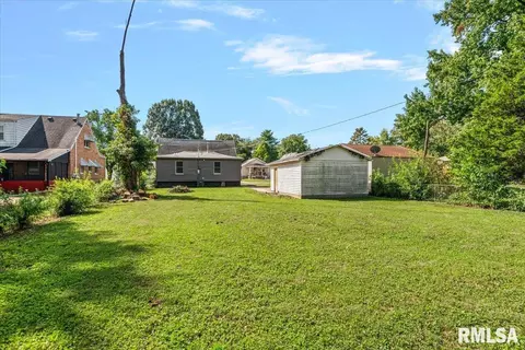 Exterior - 2365 E Converse Ave, Springfield, IL 62702 photo 6 of 7