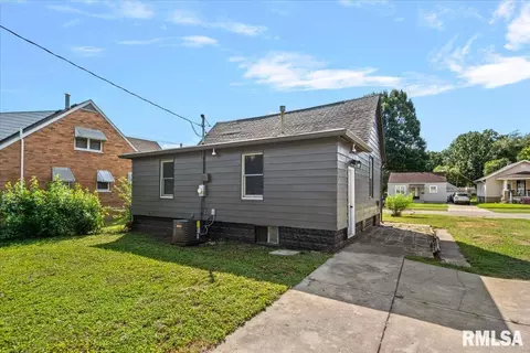 Exterior - 2365 E Converse Ave, Springfield, IL 62702 photo 4 of 7