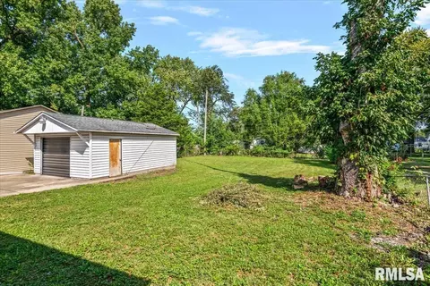 Exterior - 2365 E Converse Ave, Springfield, IL 62702 photo 7 of 7