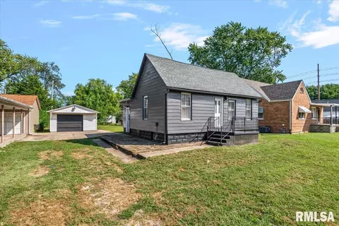 Exterior - 2365 E Converse Ave, Springfield, IL 62702 photo 2 of 7