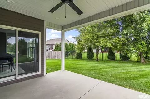 Exterior - 2820 Whiteside Pl, Springfield, IL 62711 photo 4 of 9