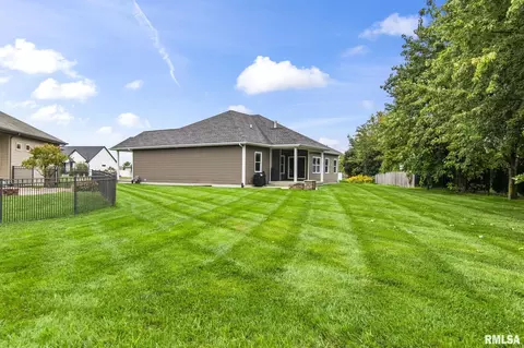 Exterior - 2820 Whiteside Pl, Springfield, IL 62711 photo 8 of 9