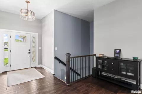 Entry Way - 2820 Whiteside Pl, Springfield, IL 62711 photo 1 of 5