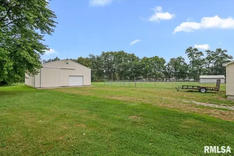 Exterior - 3326 Brickler Rd, Springfield, IL 62707 photo 7 of 12