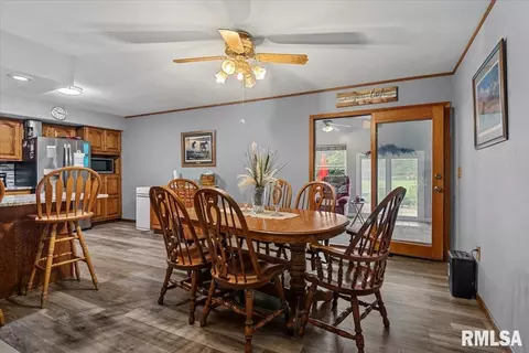 Dining - 3326 Brickler Rd, Springfield, IL 62707 photo 1 of 3
