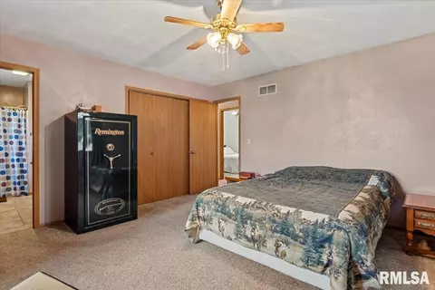 Bedroom - 3326 Brickler Rd, Springfield, IL 62707 photo 3 of 7