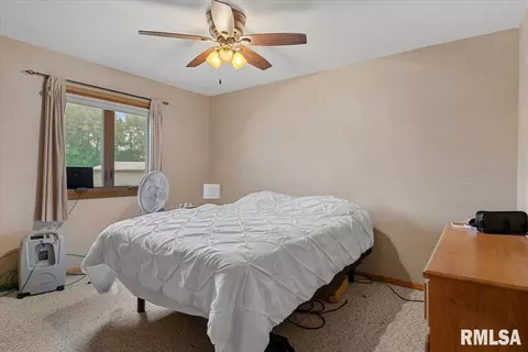 Bedroom - 3326 Brickler Rd, Springfield, IL 62707 photo 4 of 7