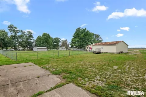 Exterior - 3326 Brickler Rd, Springfield, IL 62707 photo 8 of 12