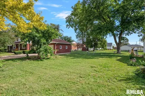 Exterior - 3210 S 5th St, Springfield, IL 62703 photo 2 of 8