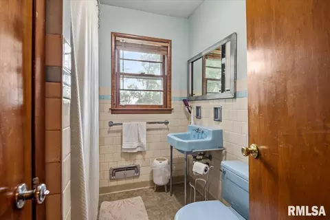 Bath - 3210 S 5th St, Springfield, IL 62703 photo 1 of 2