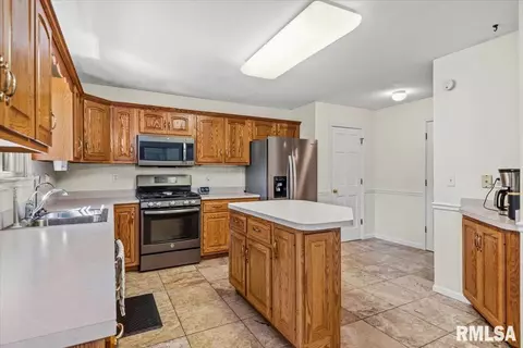 Kitchen - 3804 Bluestem Ct, Springfield, IL 62712 photo 1 of 3