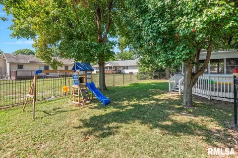 Exterior - 3804 Bluestem Ct, Springfield, IL 62712 photo 9 of 12
