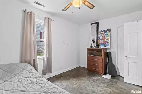 Bedroom - 1328 N Ledlie Ave, Springfield, IL 62702 photo 3 of 3