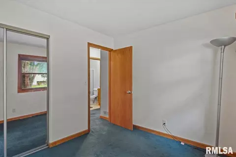 Bedroom - 2425 Stokebridge Rd, Springfield, IL 62702 photo 5 of 8