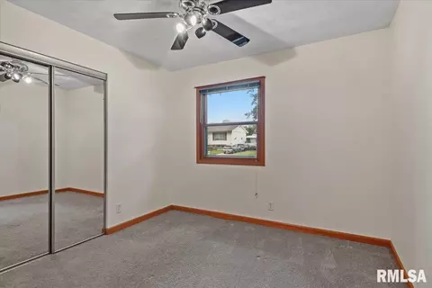 Bedroom - 2425 Stokebridge Rd, Springfield, IL 62702 photo 7 of 8