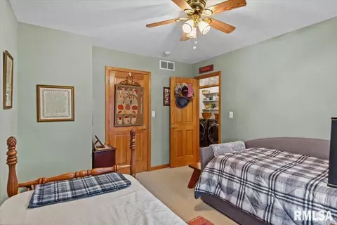 Bedroom - 2901 Twin Lakes Dr, Springfield, IL 62707 photo 6 of 6