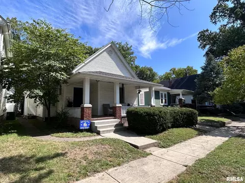 Exterior - 838 S Douglas Ave, Springfield, IL 62704 photo 1 of 7