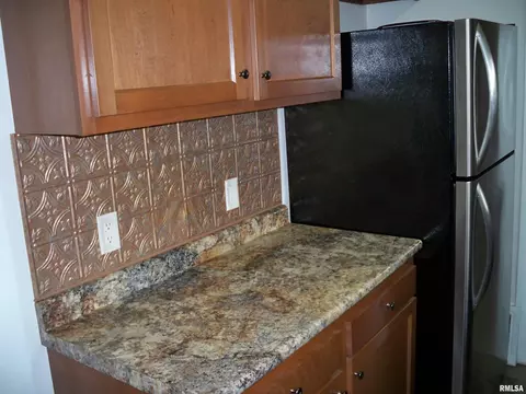 Kitchen - 731 W North Grand Ave, Springfield, IL 62702 photo 2 of 4
