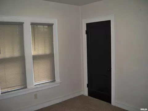 Bedroom - 731 W North Grand Ave, Springfield, IL 62702 photo 2 of 2