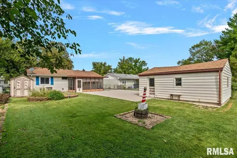 Exterior - 2520 Sherborn Rd, Springfield, IL 62702 photo 5 of 6