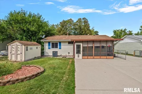 Exterior - 2520 Sherborn Rd, Springfield, IL 62702 photo 4 of 6