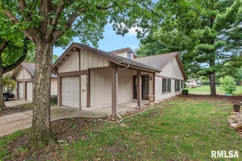 Exterior - 53 Trailridge Ln, Springfield, IL 62704 photo 2 of 10