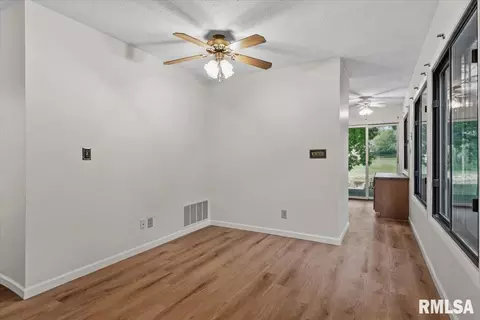 Entry Way - 53 Trailridge Ln, Springfield, IL 62704 photo 1 of 3