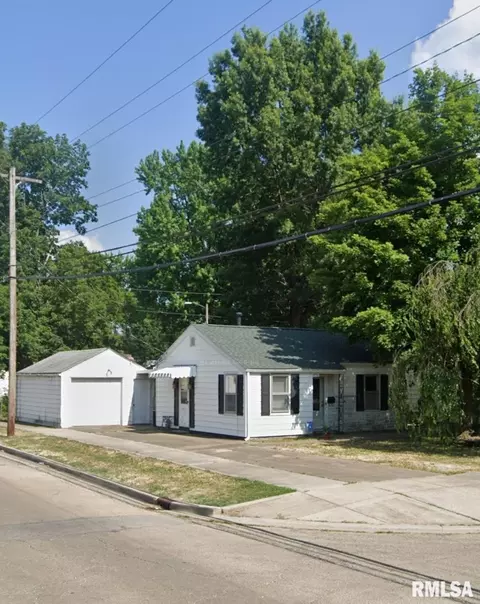 1936 N 20th St, Springfield, IL 62702