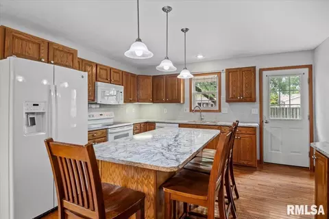 Kitchen - 3505 Tamarak Dr, Springfield, IL 62712 photo 5 of 5